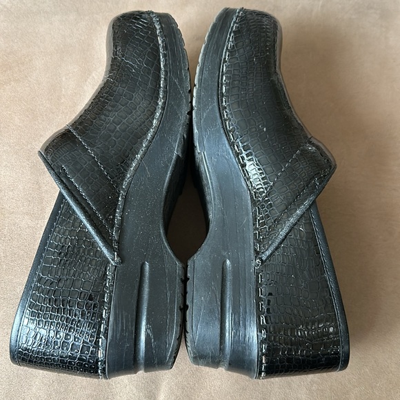 Sanita Leather Clog - Picture 3 of 6